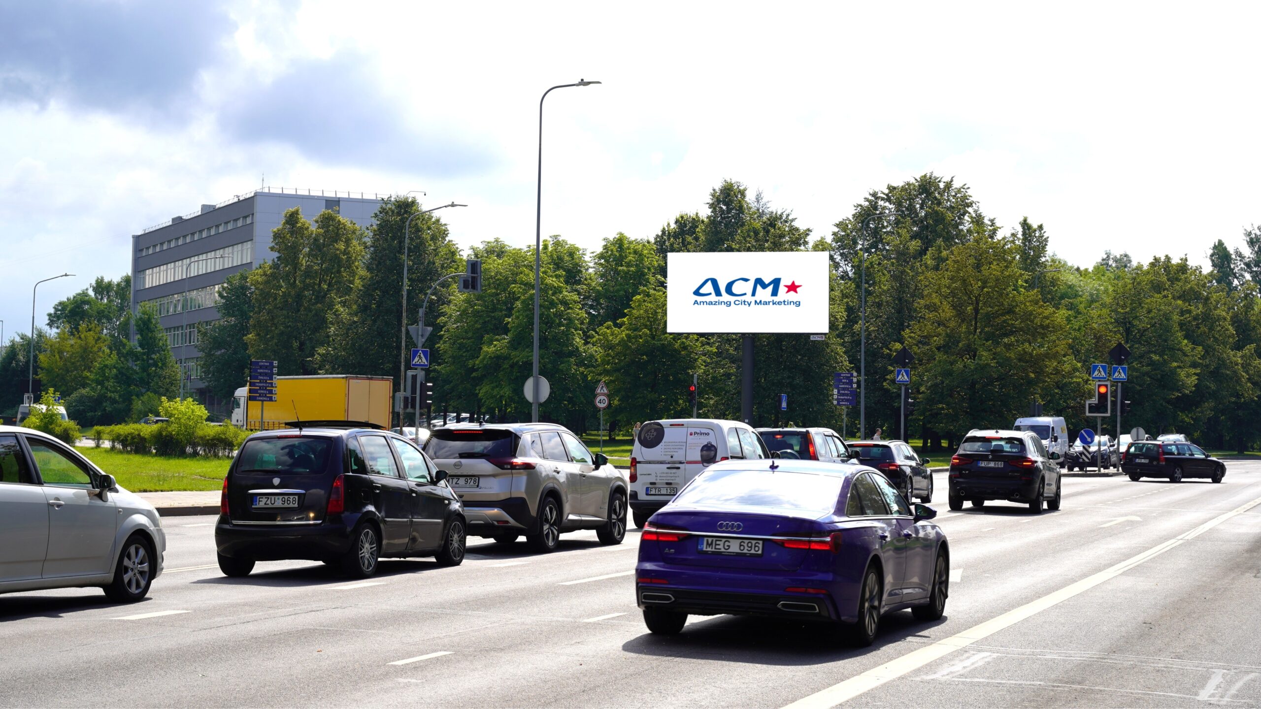 ACM kintamojo vaizdo ekranas ŽVALGŲ, Vilniuje Kalvarijų g. ir Žvalgų g. sankryžoje