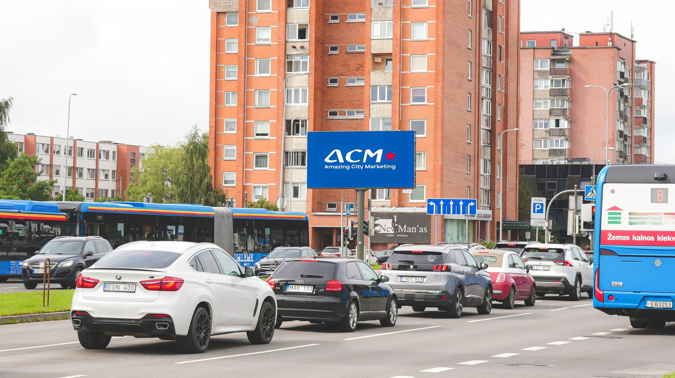 ACM kintamojo vaizdo ekranas Akropolis, Klapėdoje, Taikos pr. / Agluonos g sankryža.